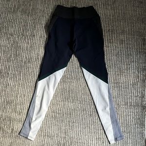 Gorgeous Splits 59 leggings size S